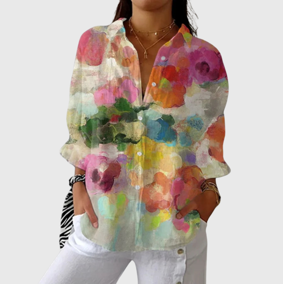 Leichte und farbenfroh bedruckte Bluse