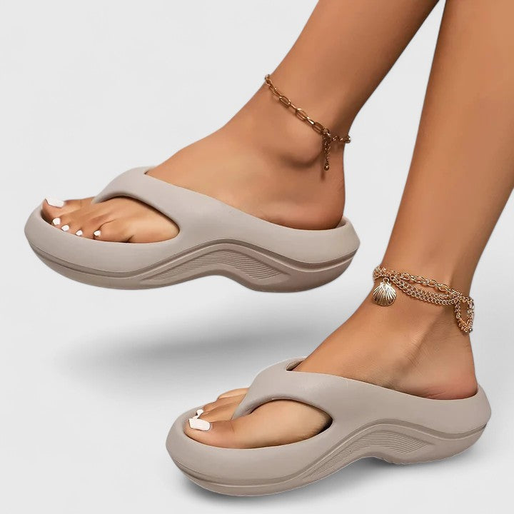 Dahlia - Leichte Slip-on-Sandalen