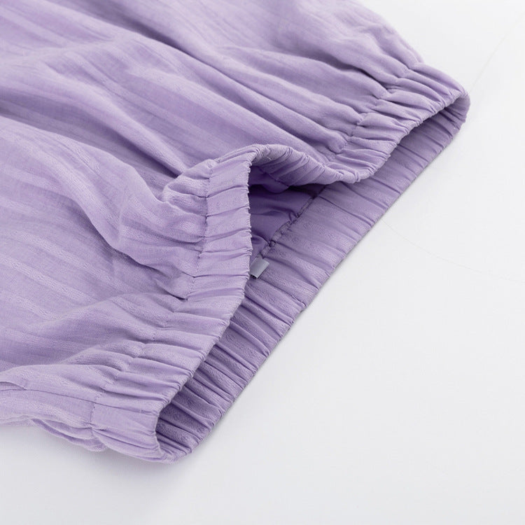 Viola - Set mit geknöpftem Saum und sportlichen Shorts
