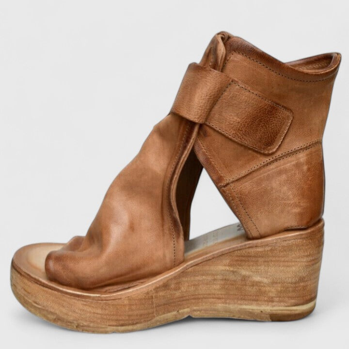 Karline - Klassische Keilsandalen