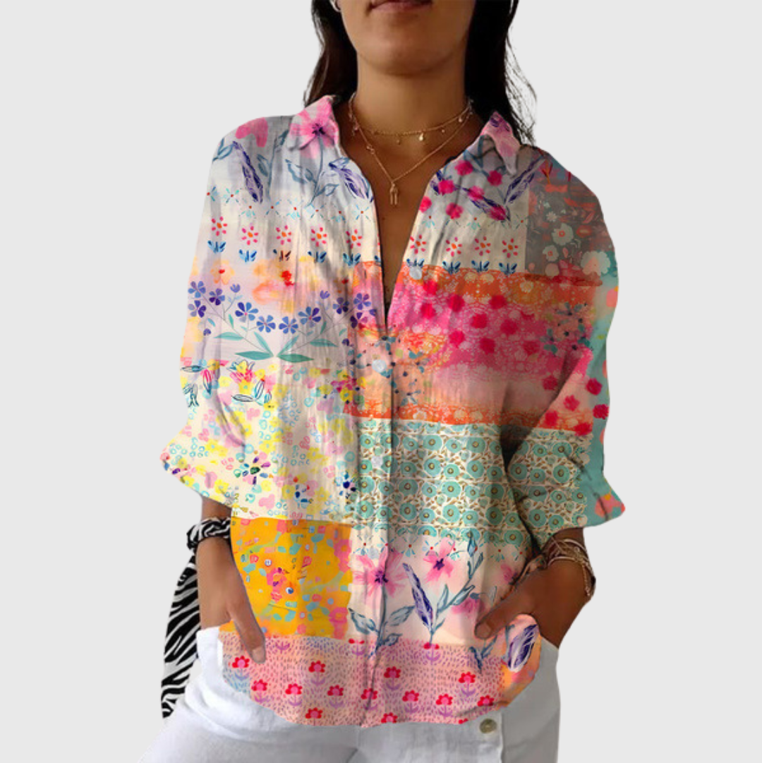 Leichte und farbenfroh bedruckte Bluse