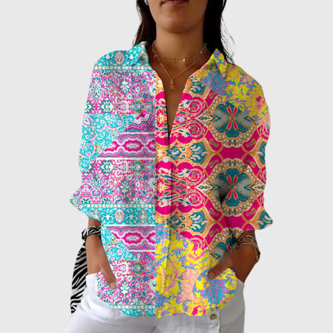 Leichte und farbenfroh bedruckte Bluse