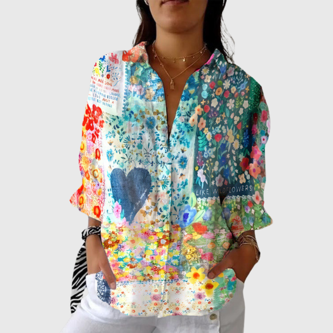 Leichte und farbenfroh bedruckte Bluse