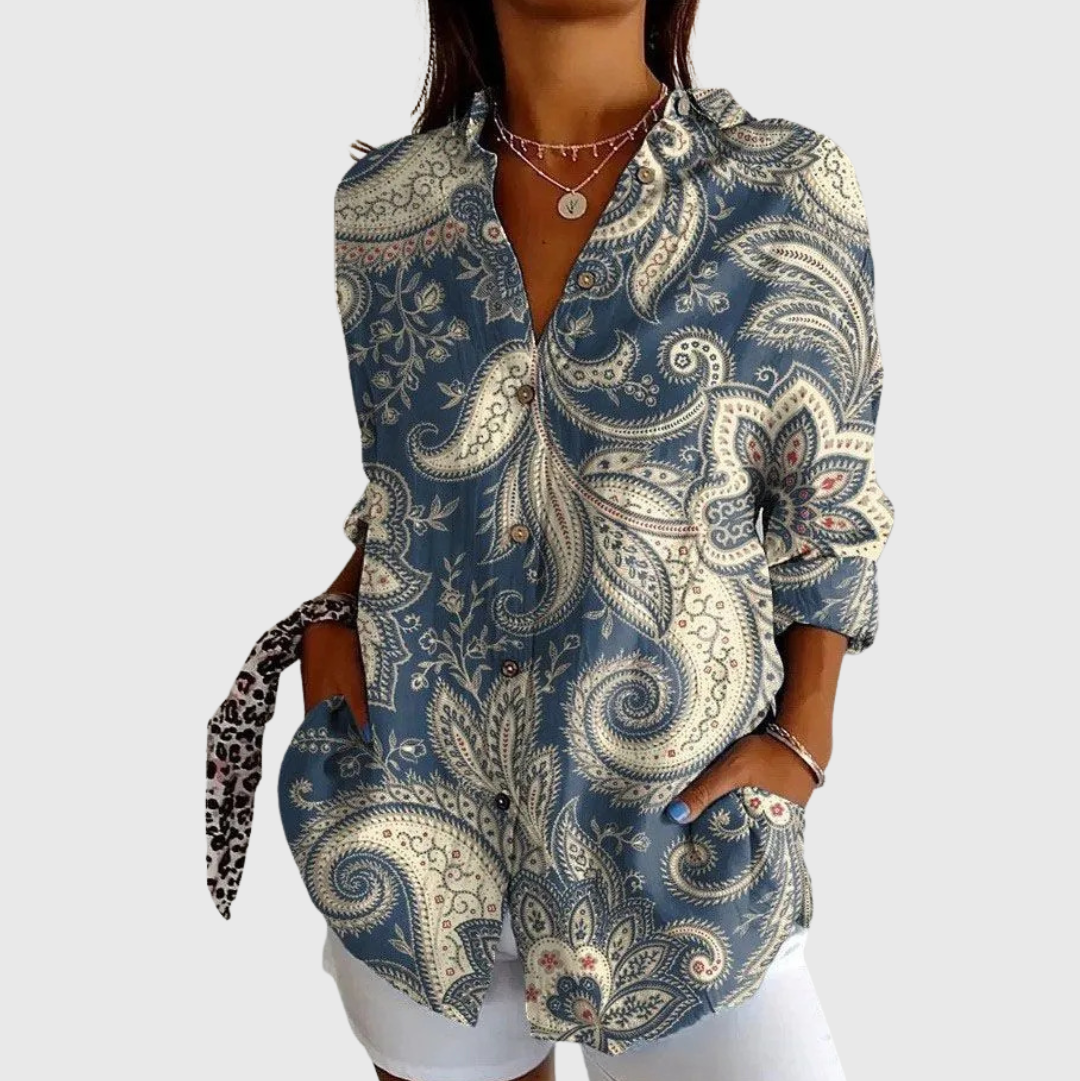 Leichte und farbenfroh bedruckte Bluse