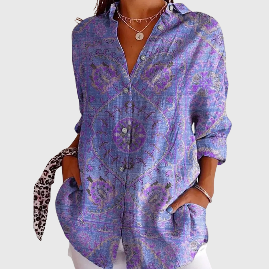 Leichte und farbenfroh bedruckte Bluse