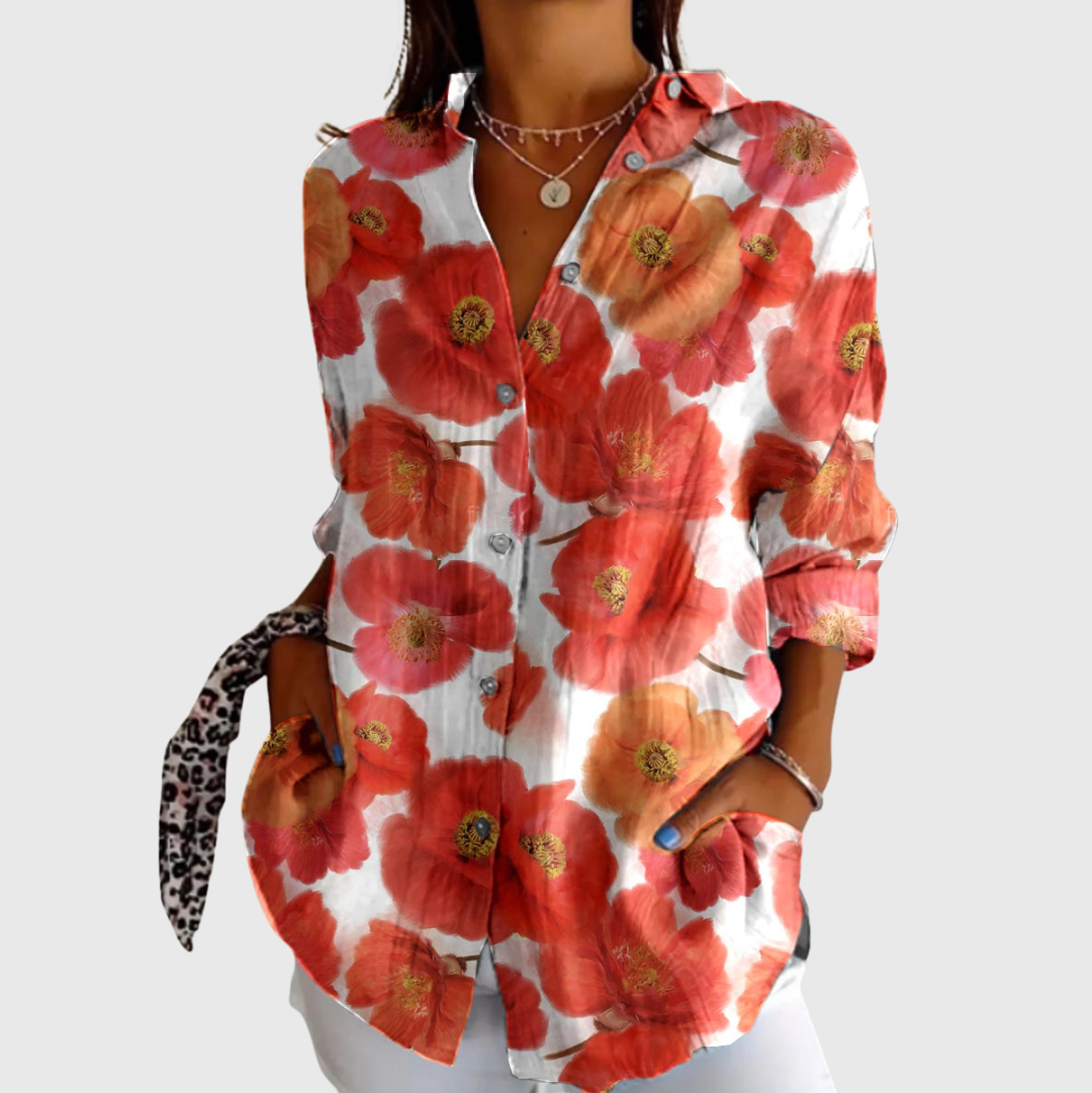 Leichte und farbenfroh bedruckte Bluse