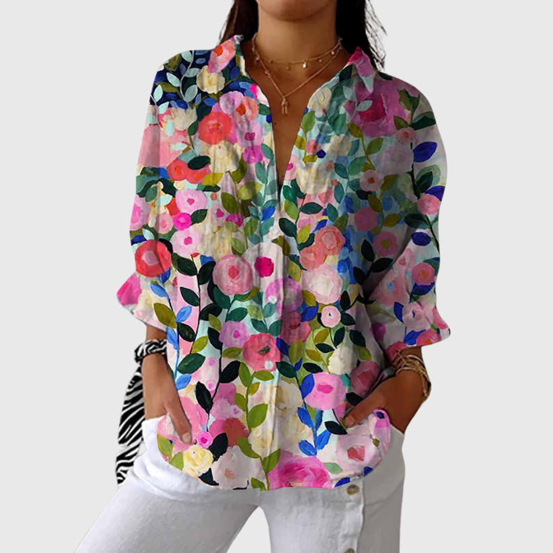 Leichte und farbenfroh bedruckte Bluse
