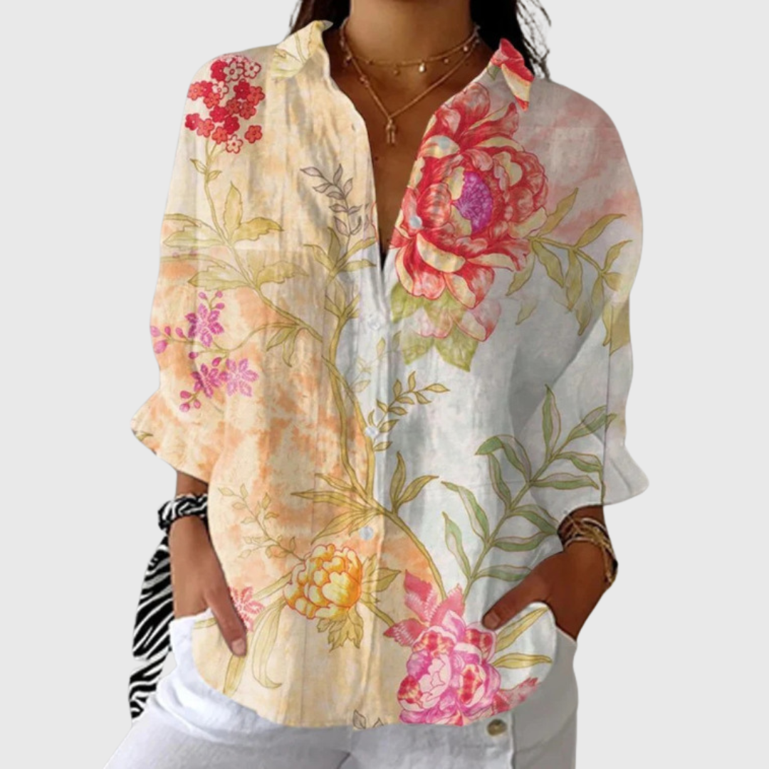 Leichte und farbenfroh bedruckte Bluse