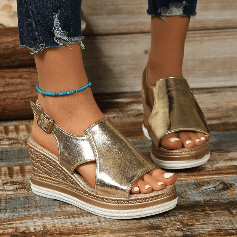 Baylie - Stilvolle Metallic-Sandalen