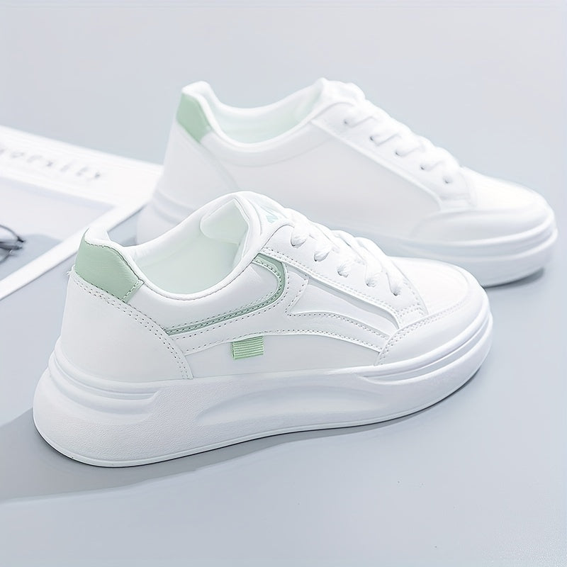 Schicker weißer Sneaker, leichterer Tragekomfort