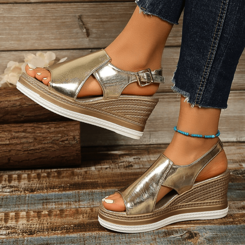 Baylie - Stilvolle Metallic-Sandalen
