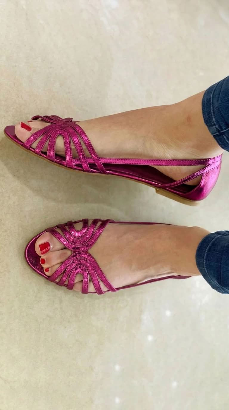 Eleonora | Sommerliche hellgoldene Sandalen
