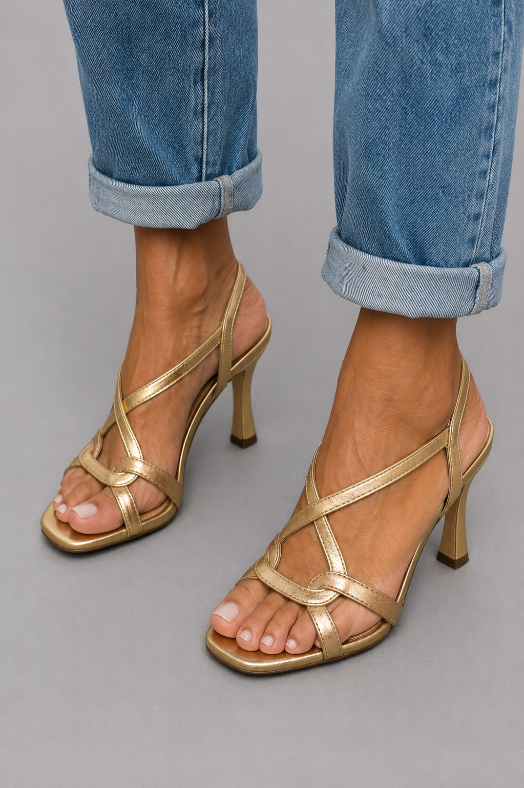 Elisabeth | Goldene Sandalen „Sommerzauber"
