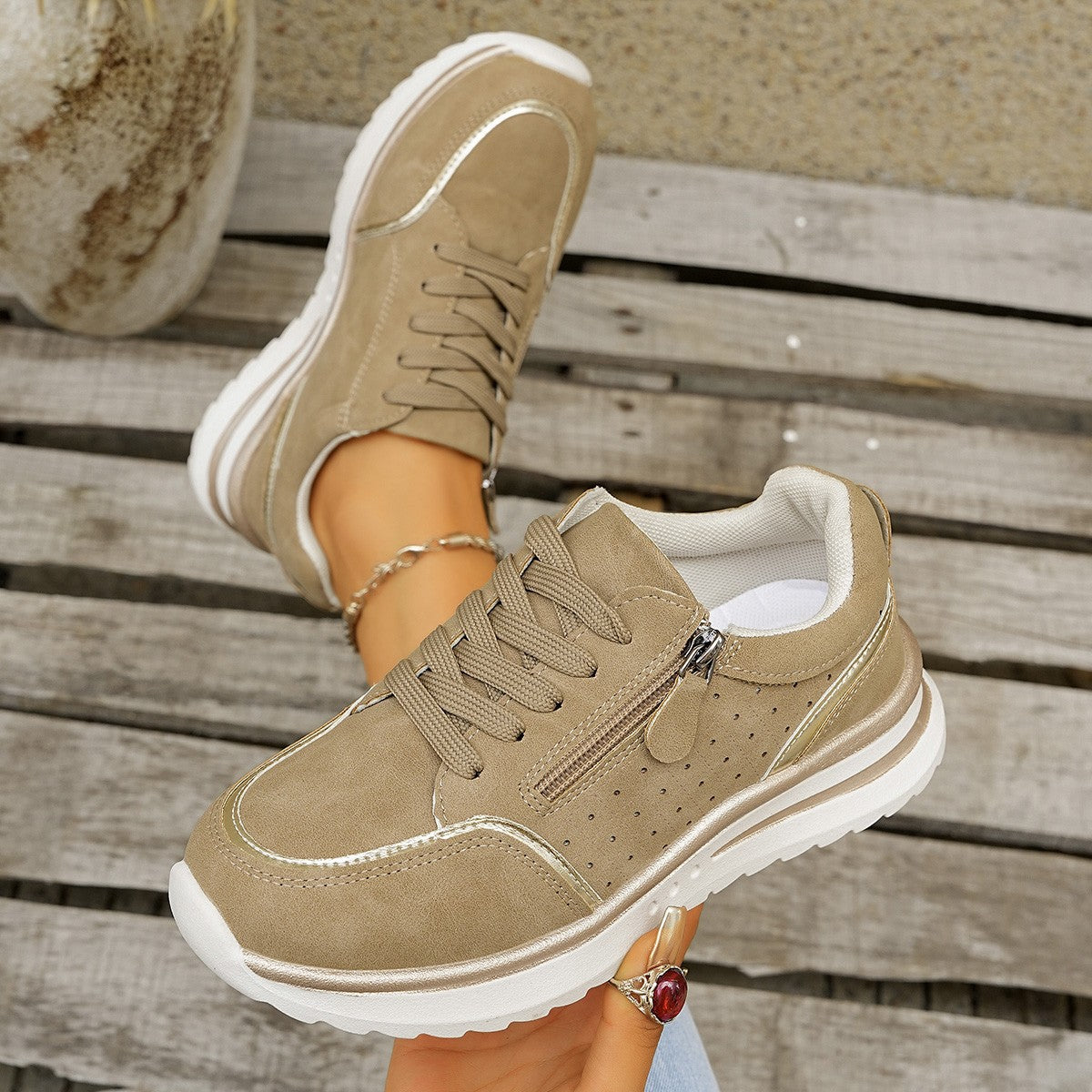 SanaStep Sneakers