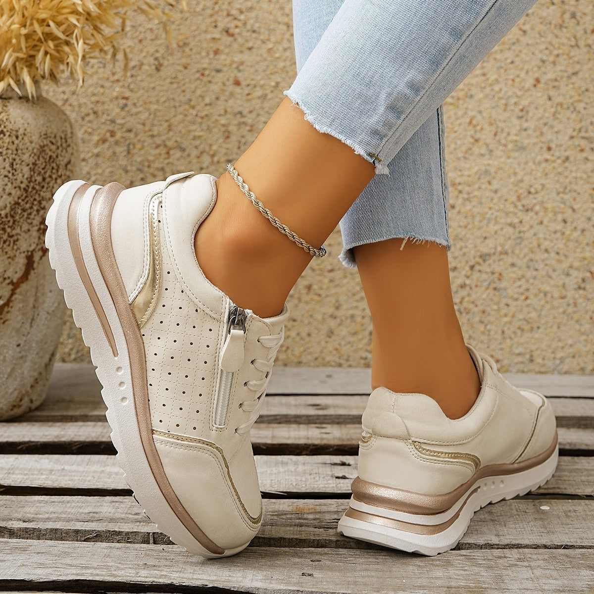 SanaStep Sneakers
