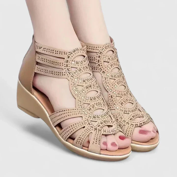 Alana - Elegantes Sandelholz
