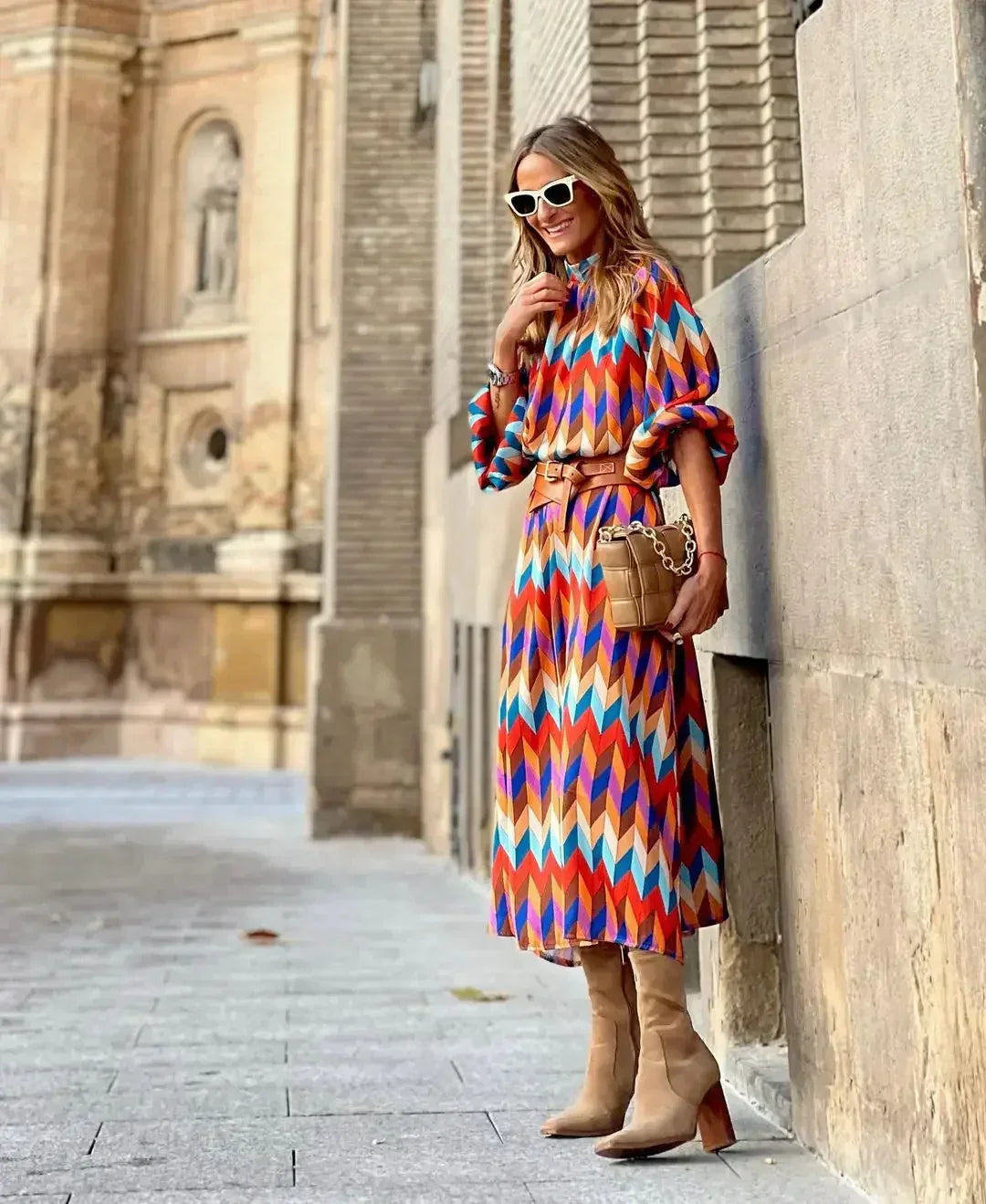 Cassandra - Kleid mit lebendiger geometrischer Form