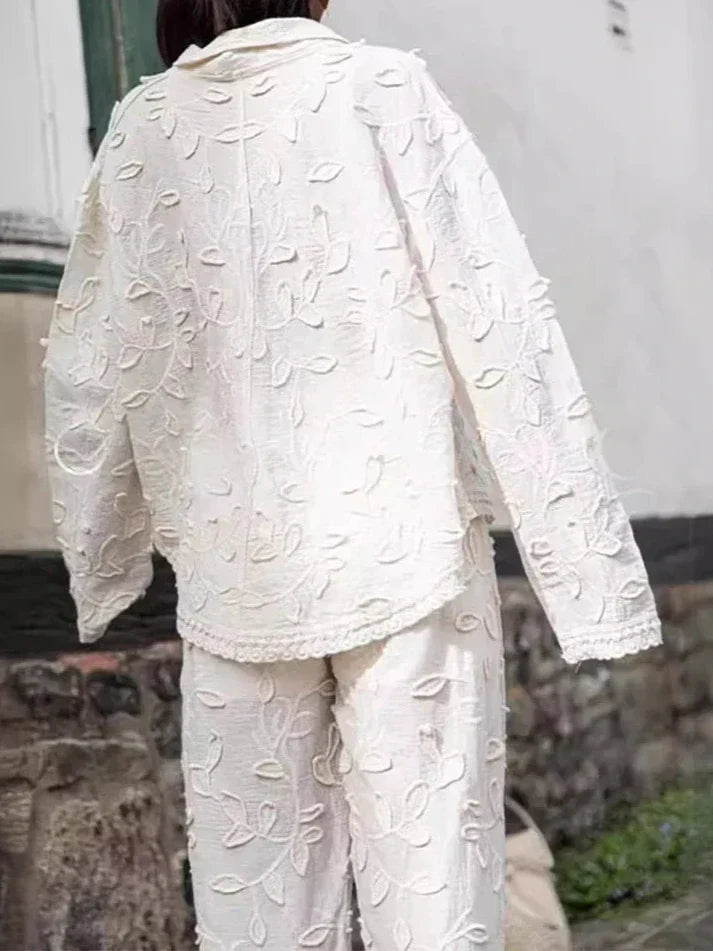 Naomi - Elegantes Freizeitoutfit