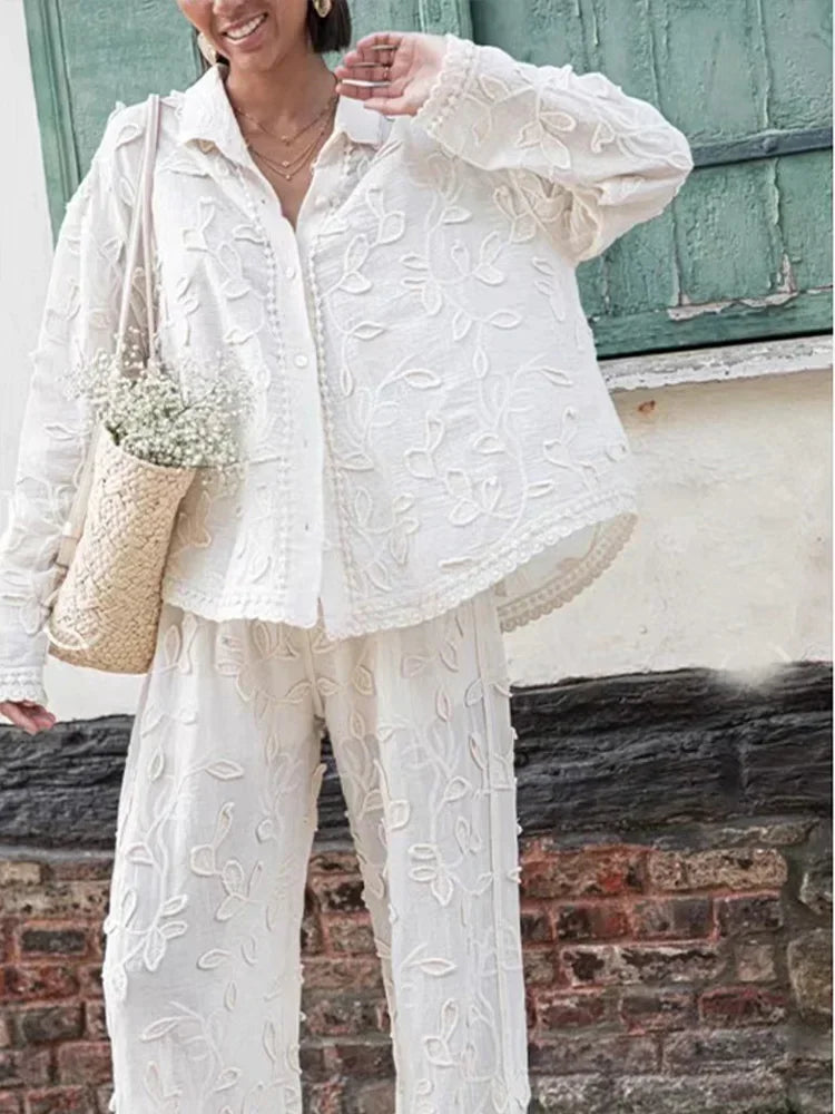 Naomi - Elegantes Freizeitoutfit