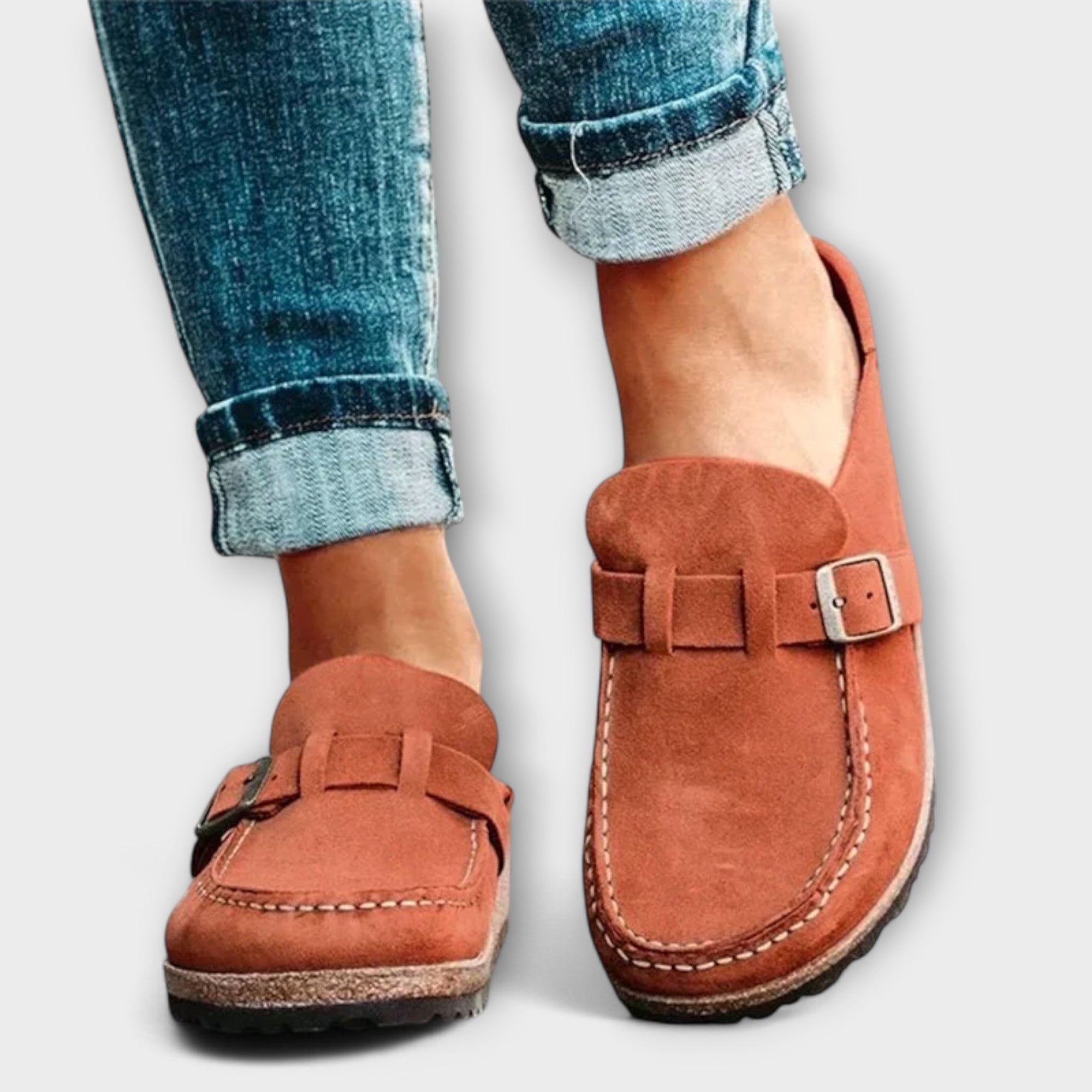 Mechthild - Lila Wildlederclogs mit Schnalle
