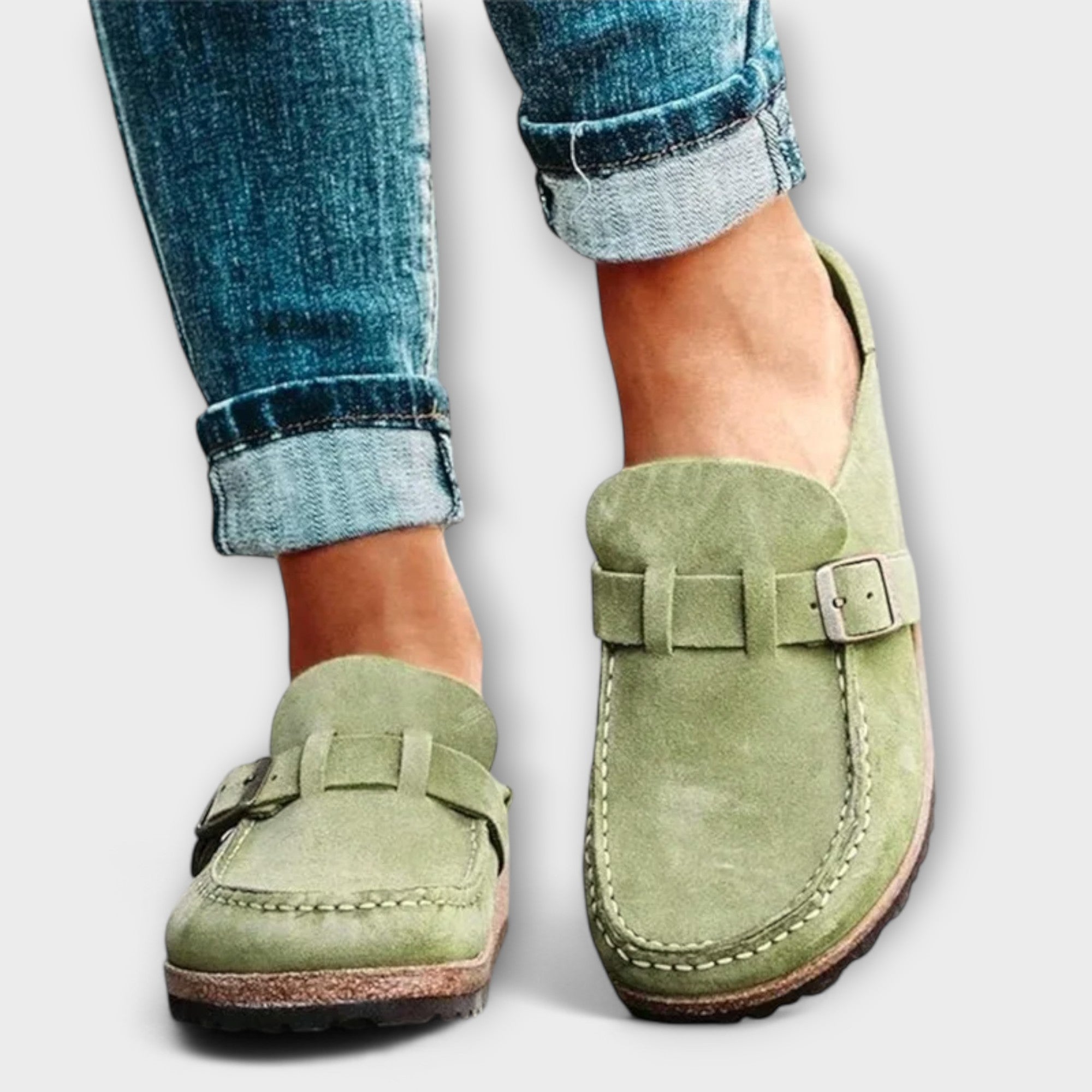Mechthild - Lila Wildlederclogs mit Schnalle