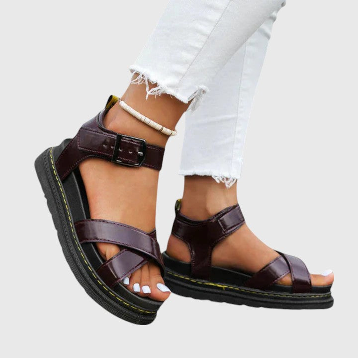 Callan - Elegante orthopädische Sandalen