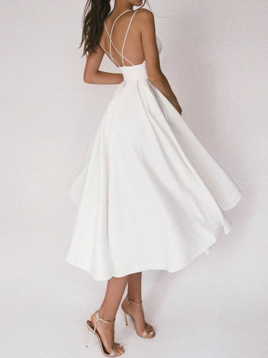 Elara - Elegante minimalistische Kleider