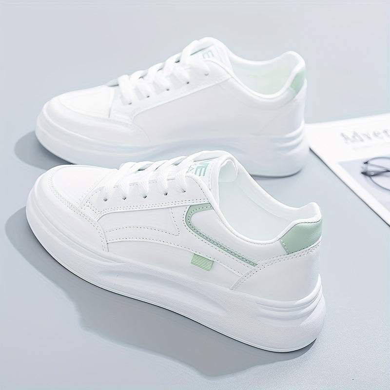 Schicker weißer Sneaker, leichterer Tragekomfort