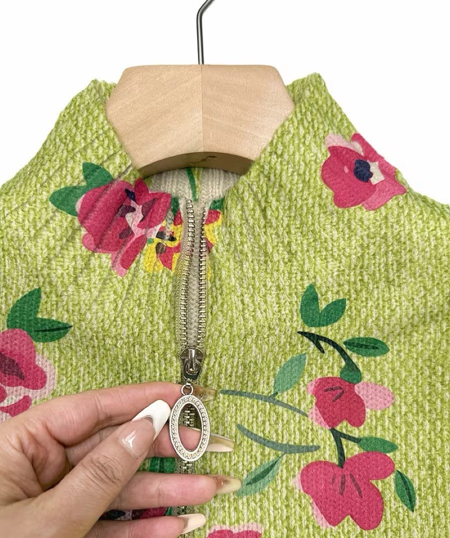 Lauren – Limettengrüne und rosa geblümte Strickjacke mit Reißverschluss