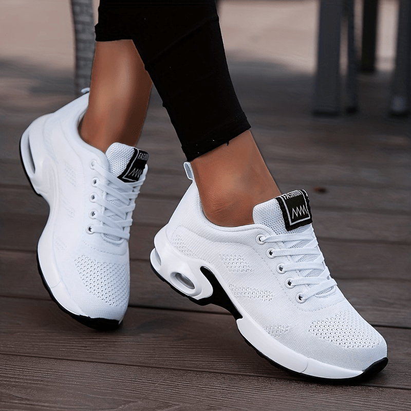 Atmungsaktiver, rutschfester Sneaker mit Luftpolsterung