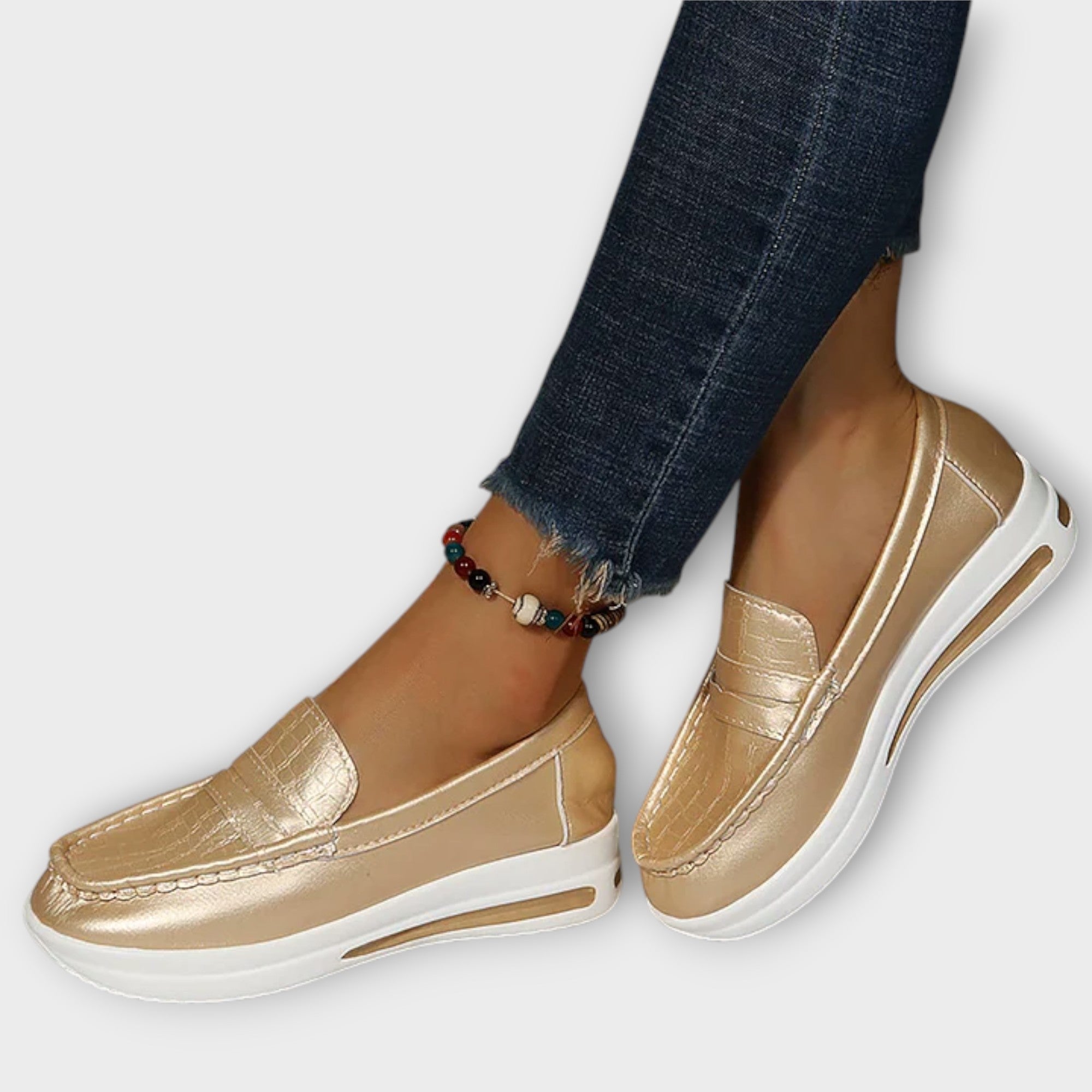 Annegret - Goldene Lackleder-Loafer