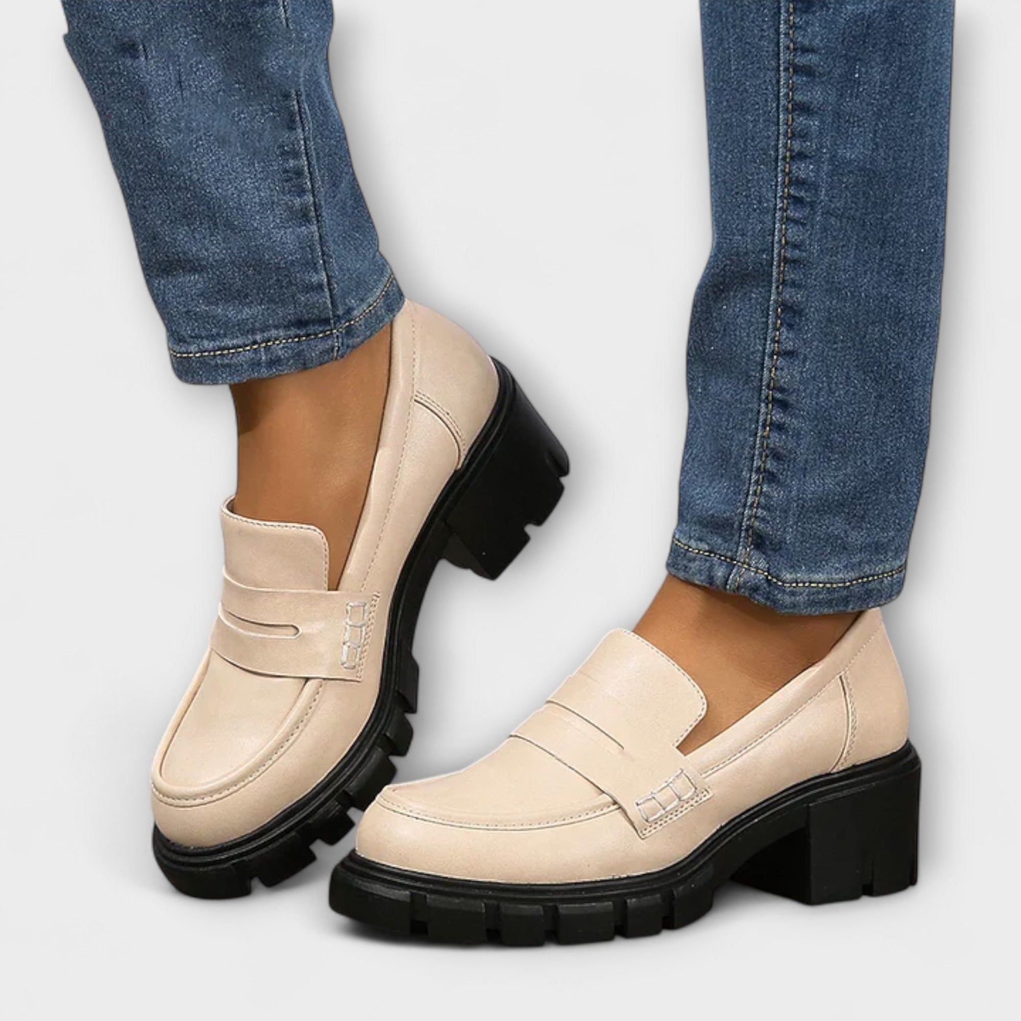 Hiltrud - Plateau-Loafer in Schwarz