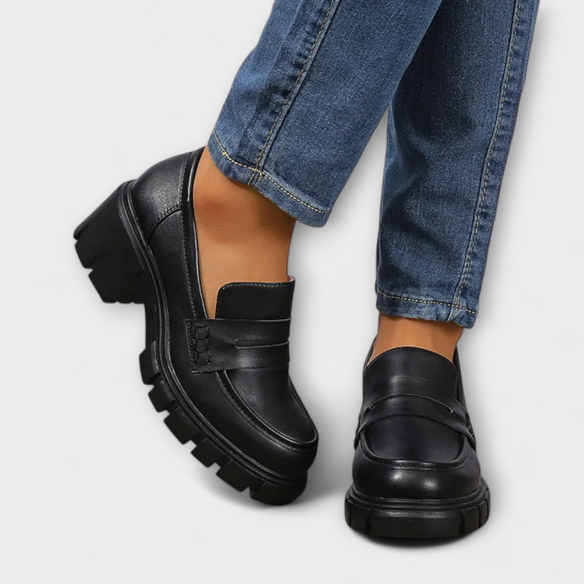 Hiltrud - Plateau-Loafer in Schwarz