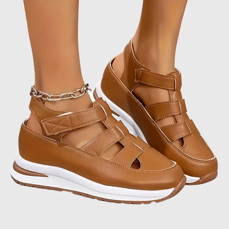 Finnie - Alte orthopädische Sandalen