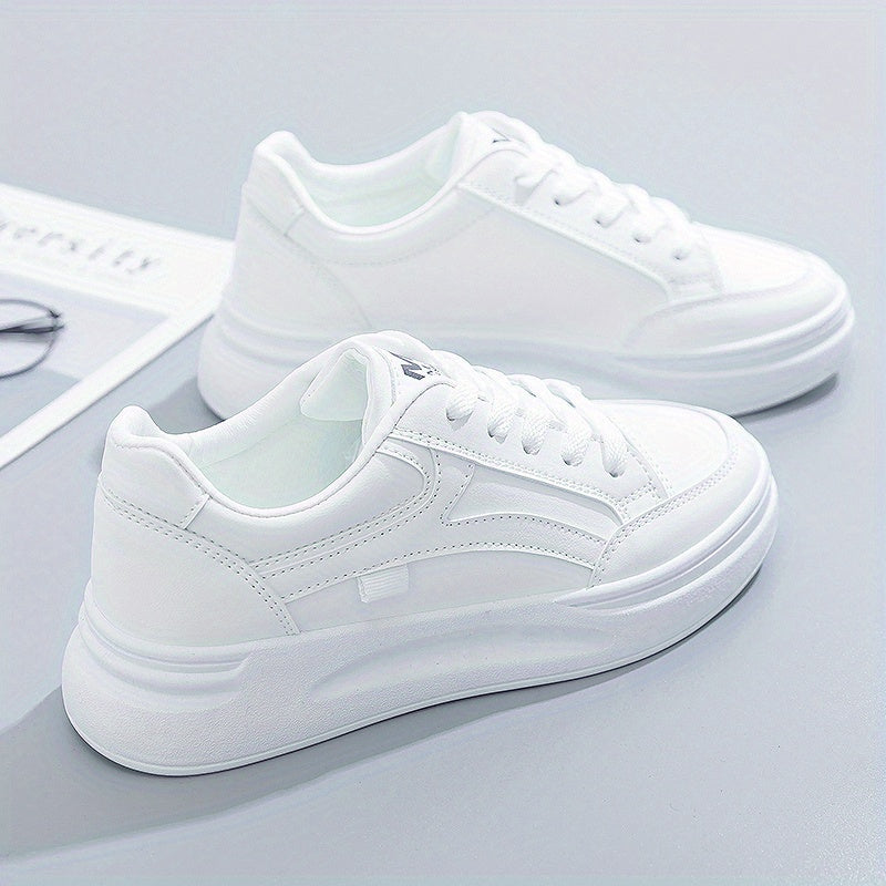 Schicker weißer Sneaker, leichterer Tragekomfort