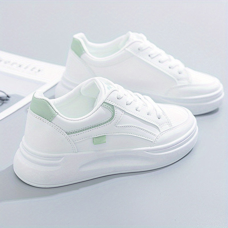 Schicker weißer Sneaker, leichterer Tragekomfort