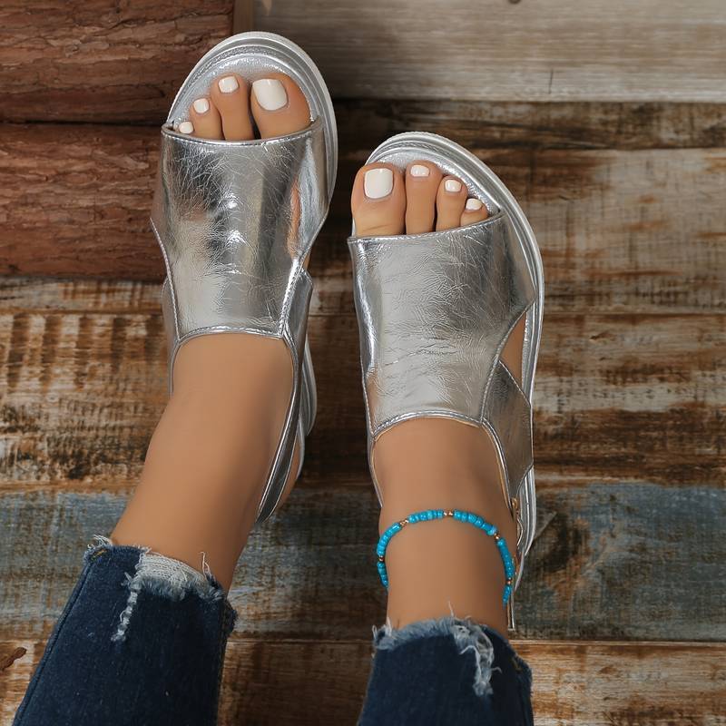 Baylie - Stilvolle Metallic-Sandalen