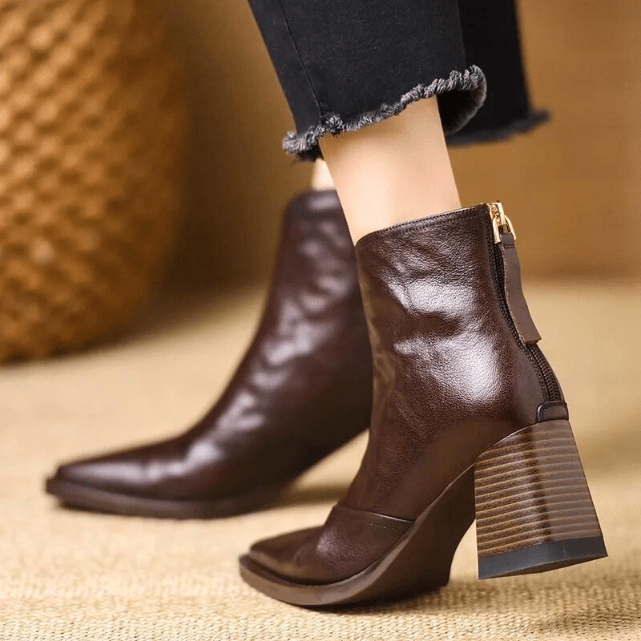 Claudia | Luxuriöse Stiefeletten mit Absatzdach